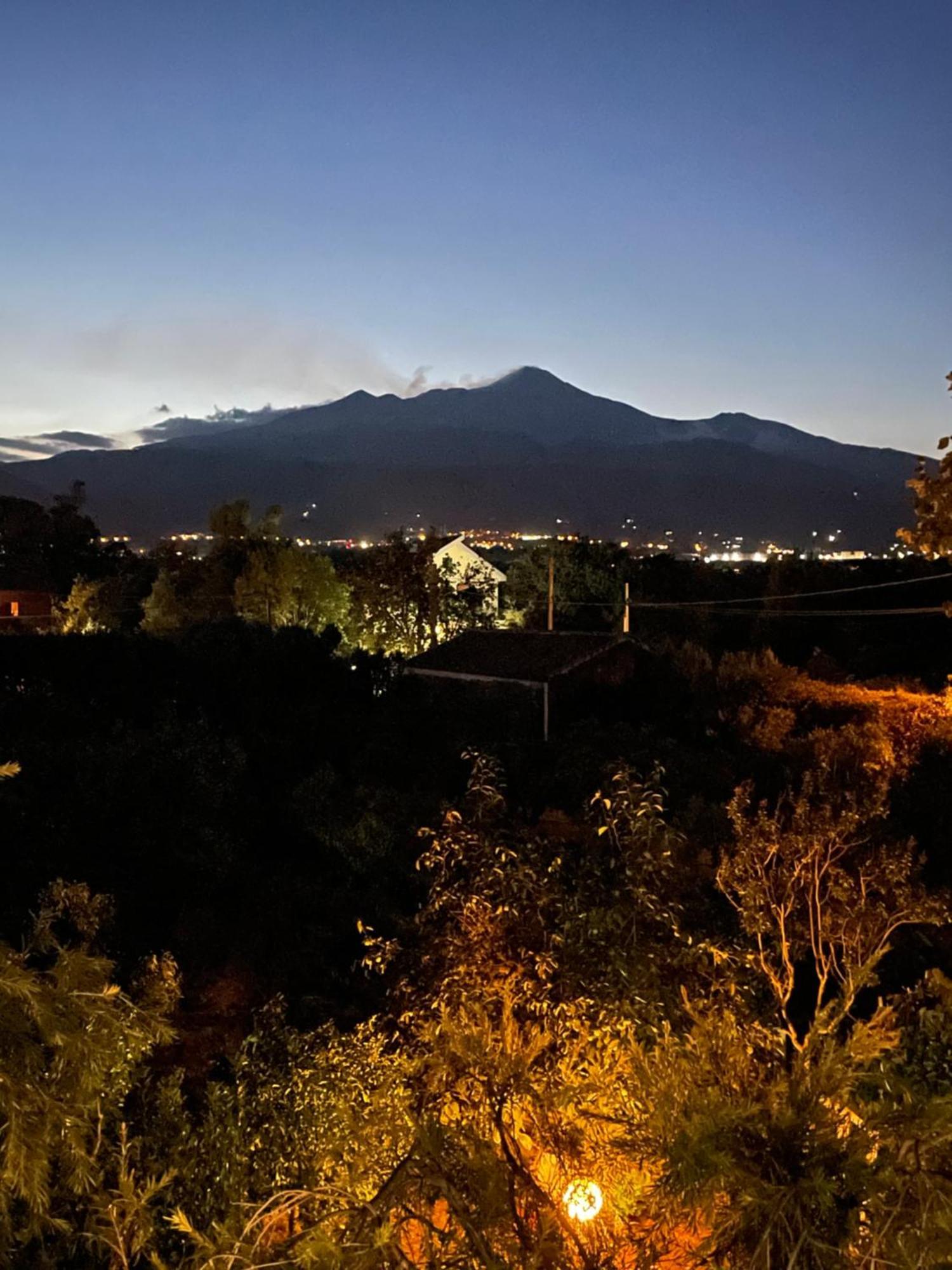 Linden House Etna Hotel Aci Sant'Antonio Exterior photo