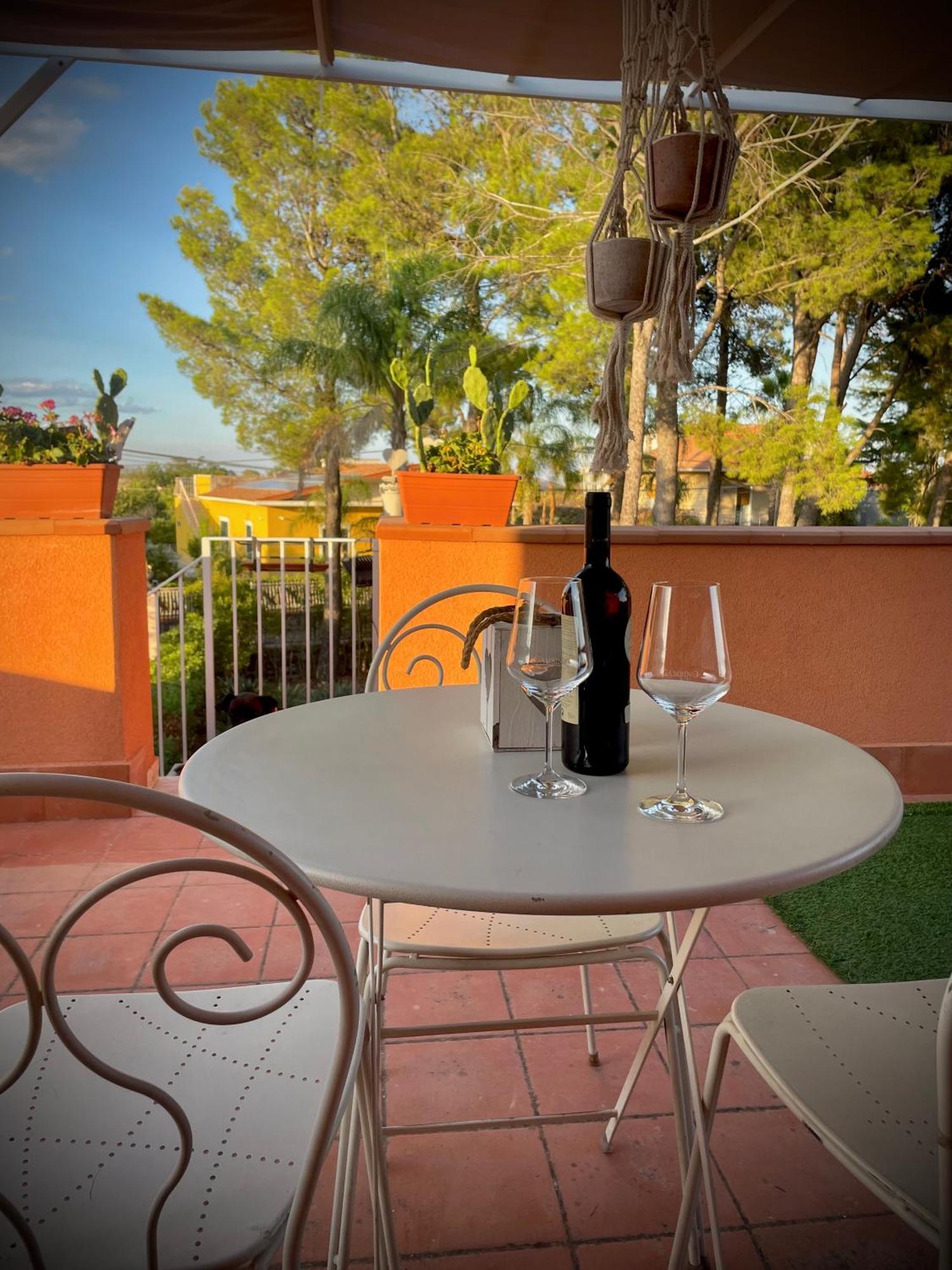 Linden House Etna Hotel Aci Sant'Antonio Exterior photo
