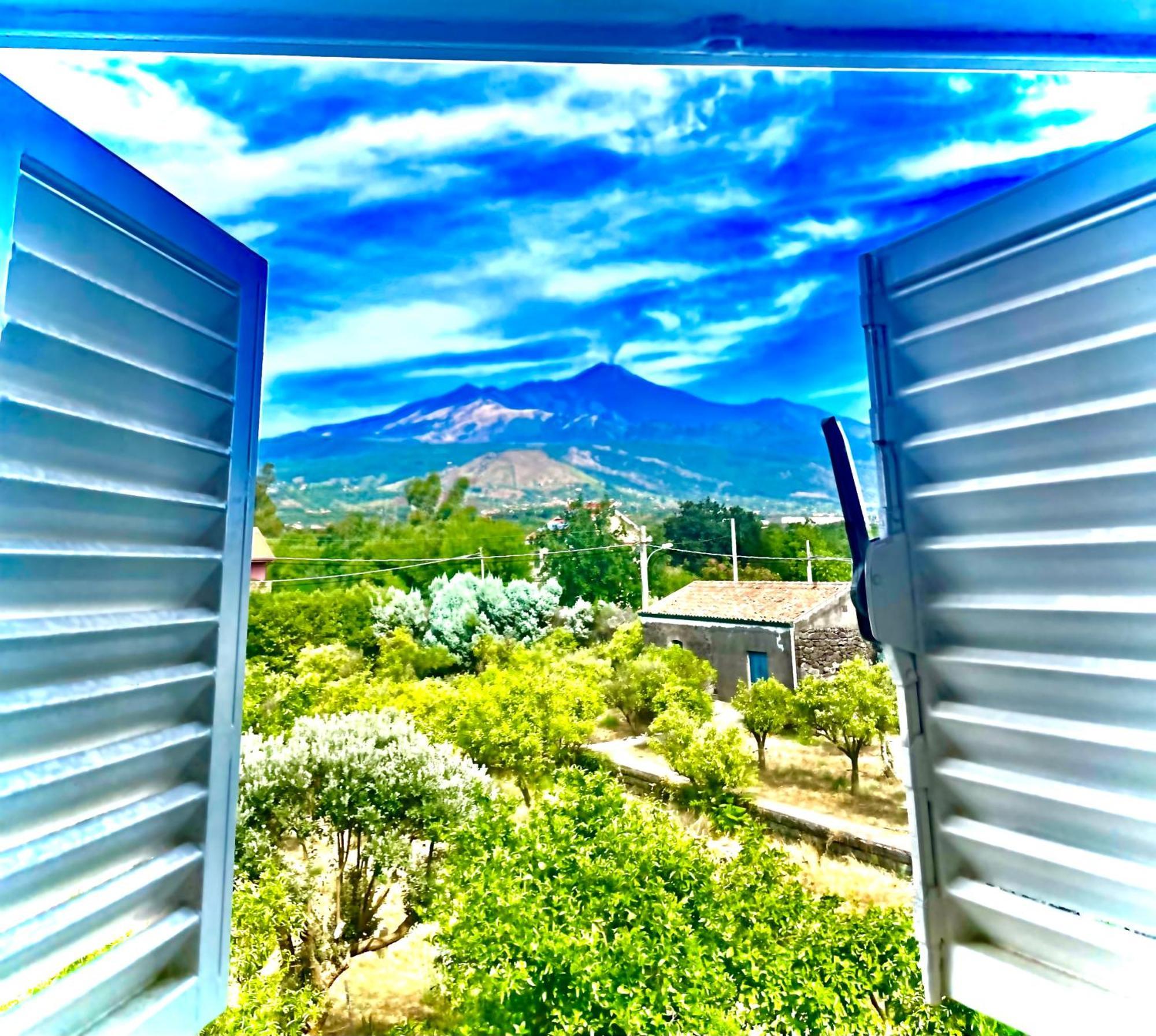 Linden House Etna Hotel Aci Sant'Antonio Exterior photo